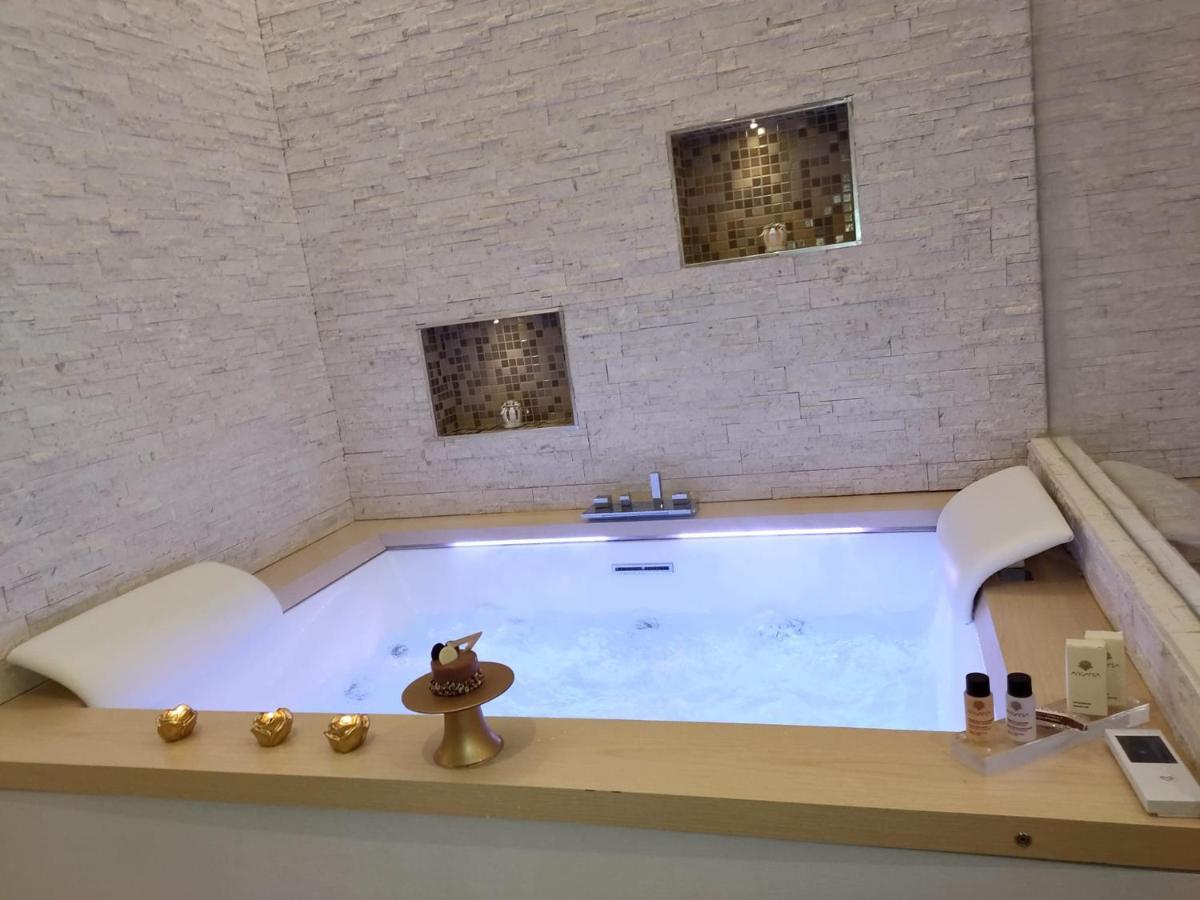 Romantic Suite Monopoli Exteriör bild